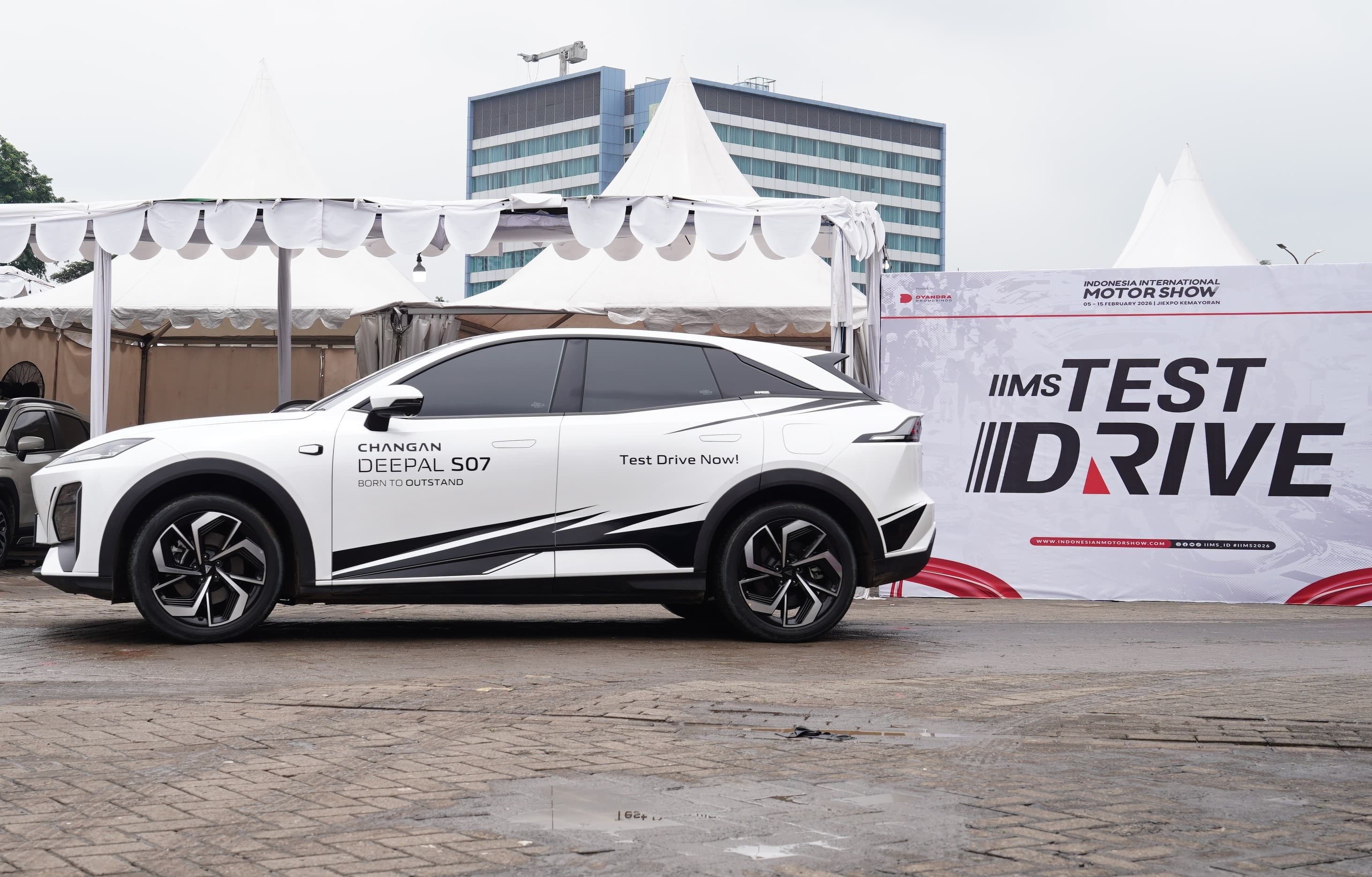 Antusiasme Pengunjung IIMS 2026 Saat Menjajal Lumin dan Deepal S07, Ungkap Kesan Positif Terhadap Produk Changan